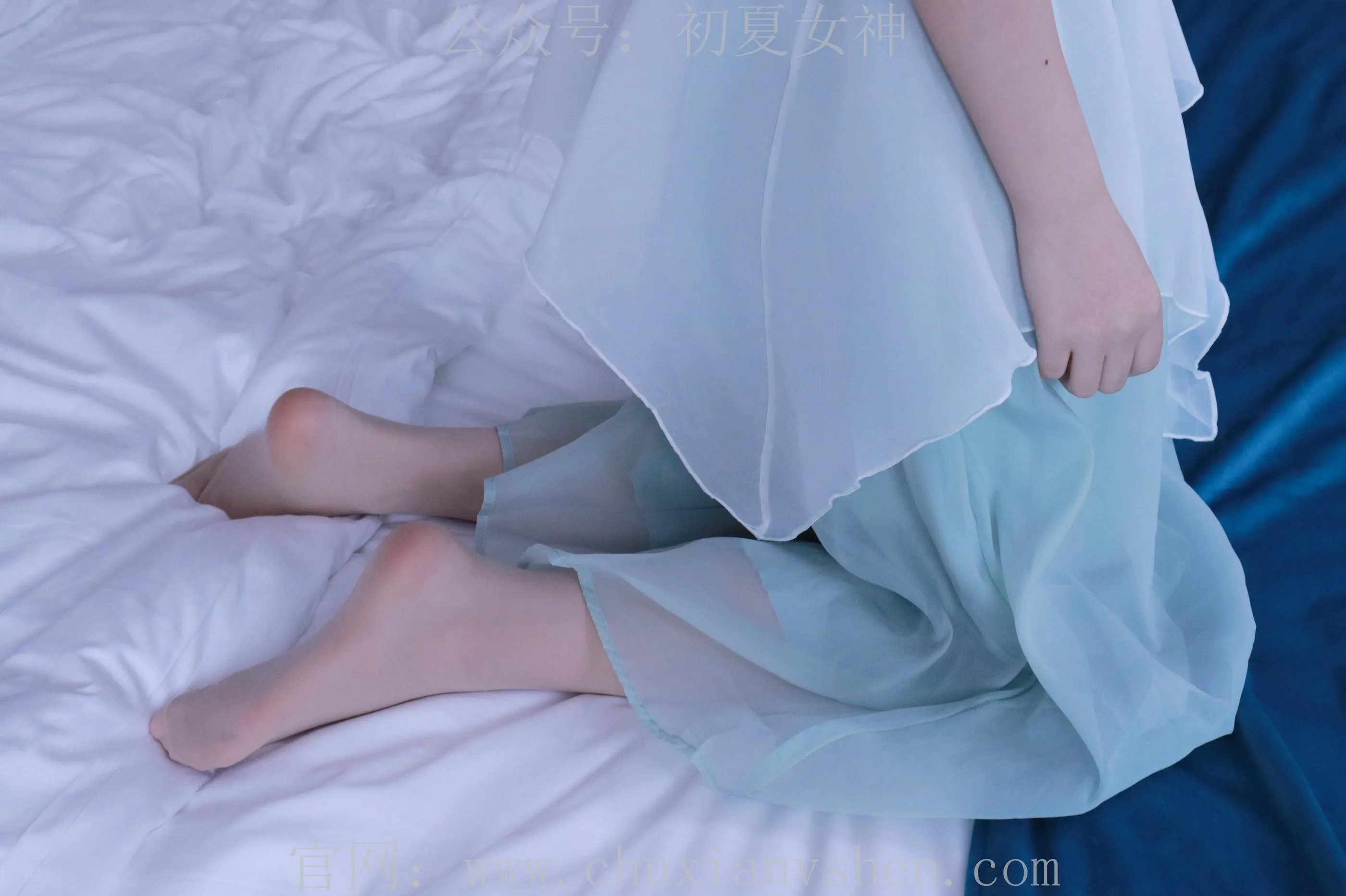 初夏女神 NO.009 念念 绿野仙踪M码连衣裙搭回力球鞋 [120P]插图4